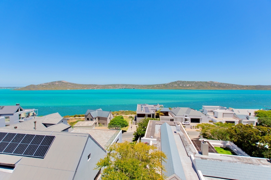 6 Bedroom Property for Sale in Myburgh Park Western Cape